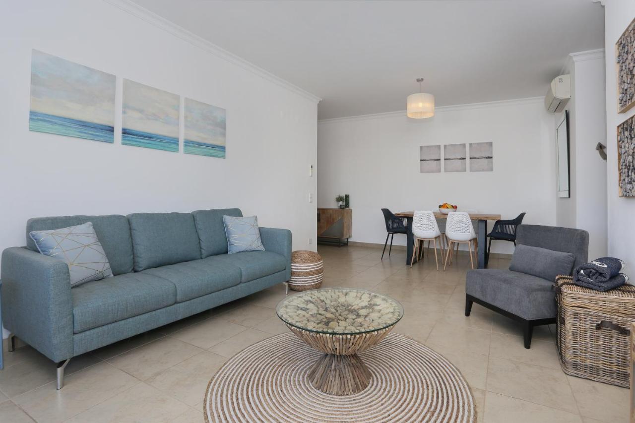 3 Bedroom Apartment With Indoor Pool Central Lagos Exterior photo