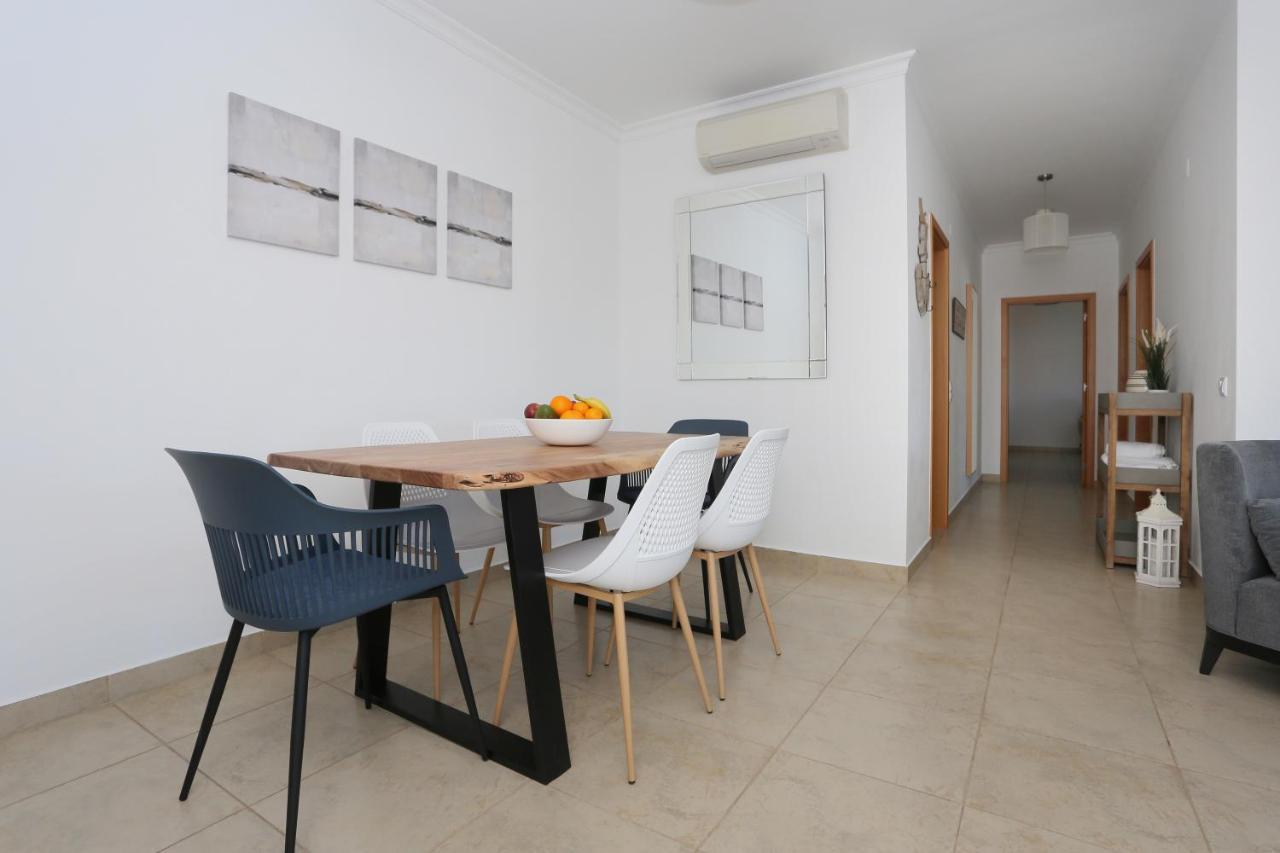 3 Bedroom Apartment With Indoor Pool Central Lagos Exterior photo