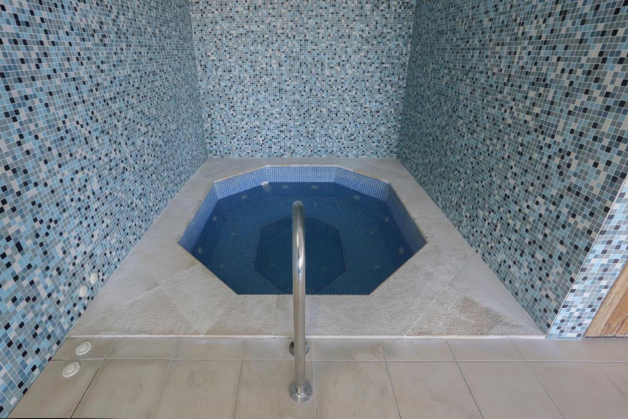 3 Bedroom Apartment With Indoor Pool Central Lagos Exterior photo