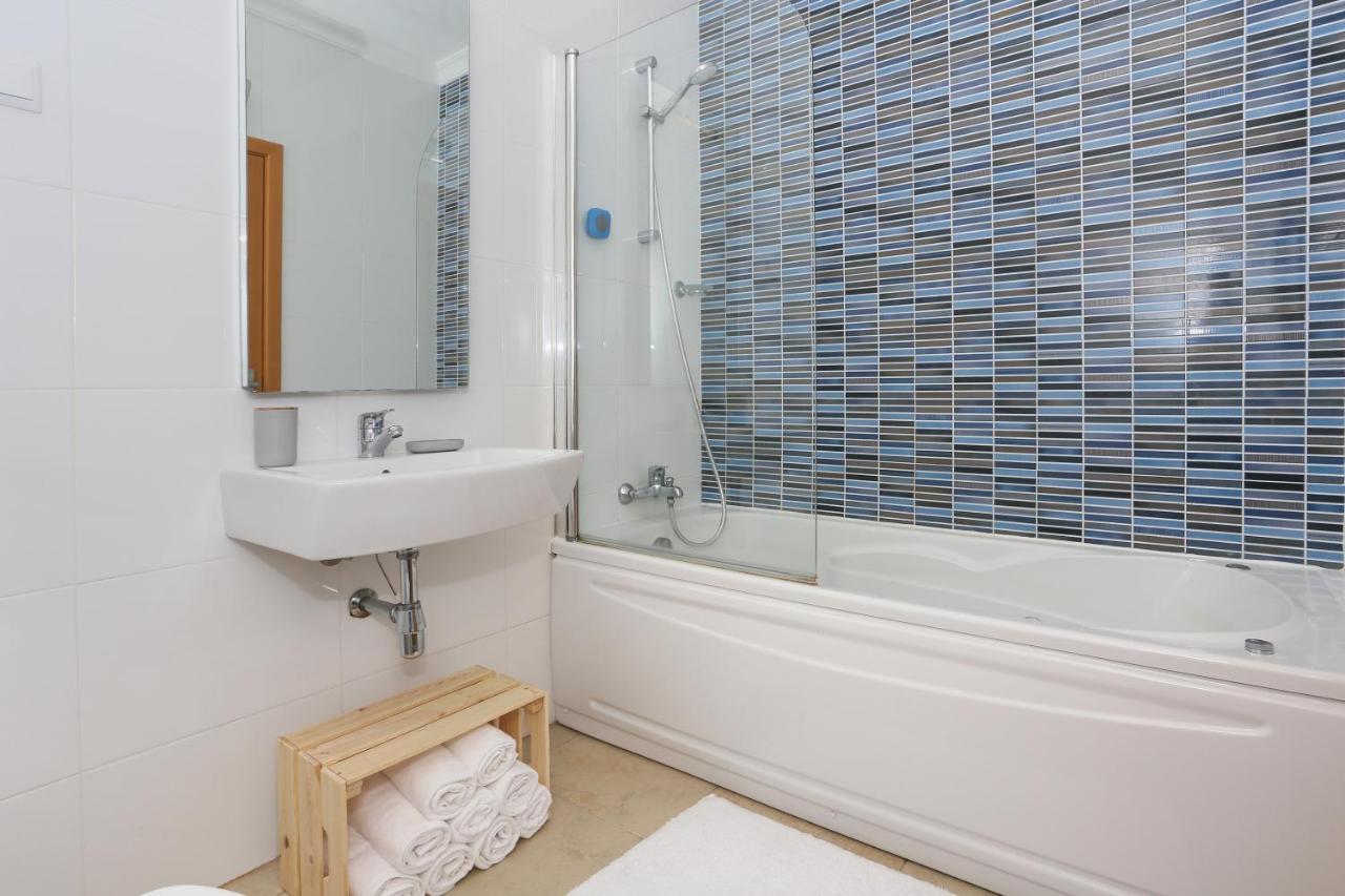 3 Bedroom Apartment With Indoor Pool Central Lagos Exterior photo