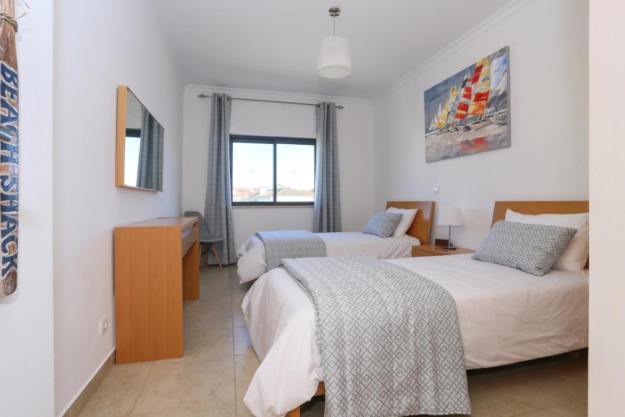 3 Bedroom Apartment With Indoor Pool Central Lagos Exterior photo