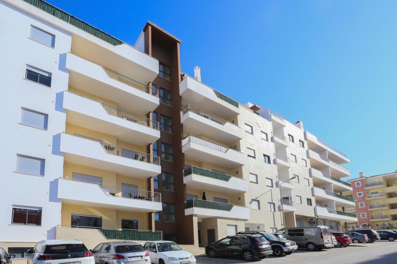 3 Bedroom Apartment With Indoor Pool Central Lagos Exterior photo