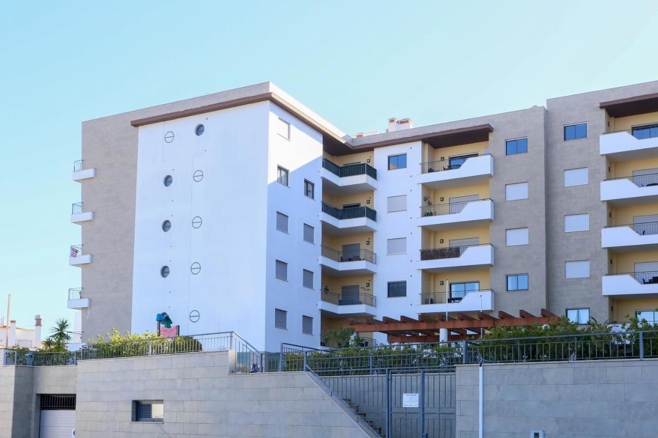 3 Bedroom Apartment With Indoor Pool Central Lagos Exterior photo