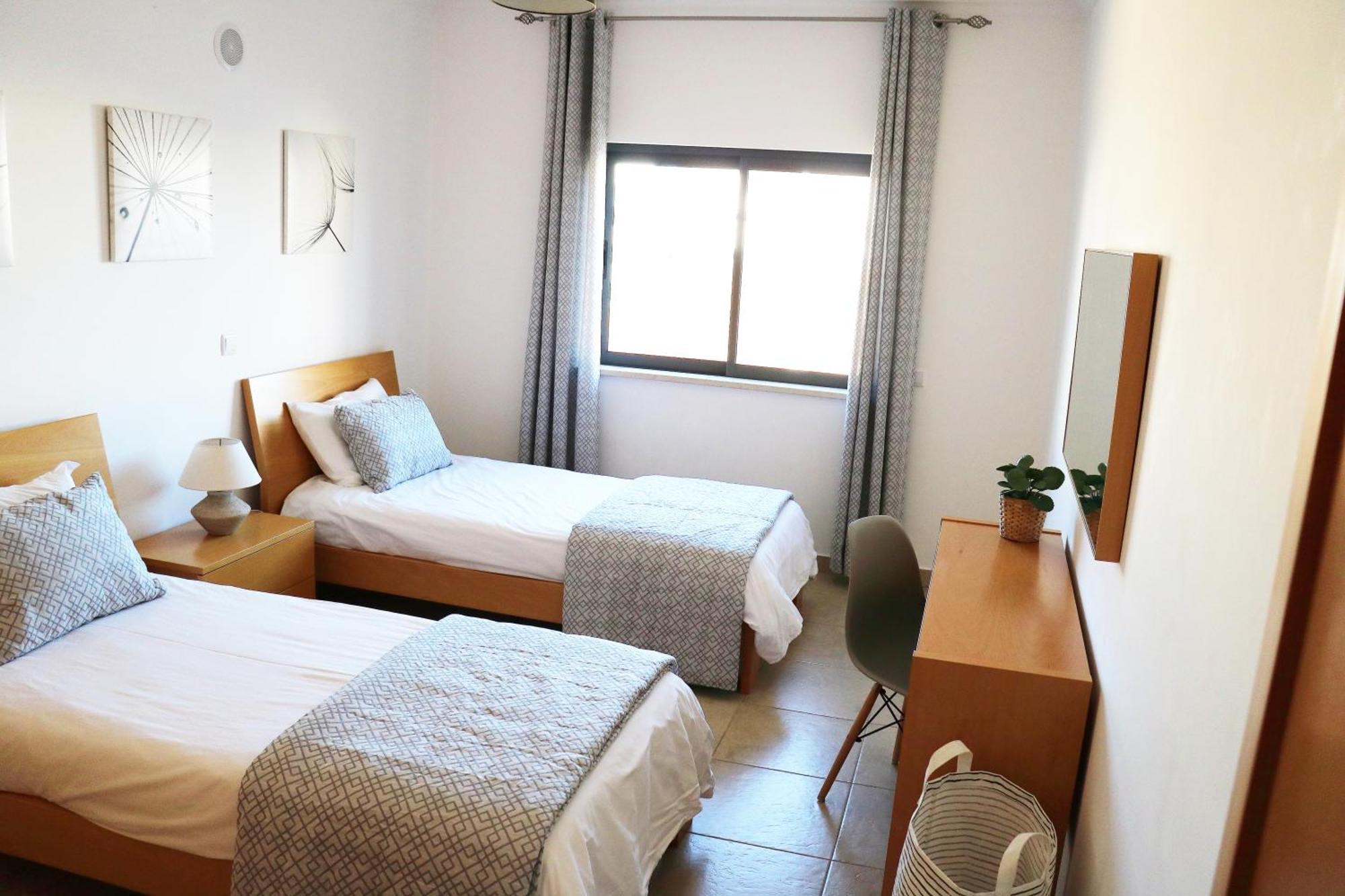 3 Bedroom Apartment With Indoor Pool Central Lagos Exterior photo